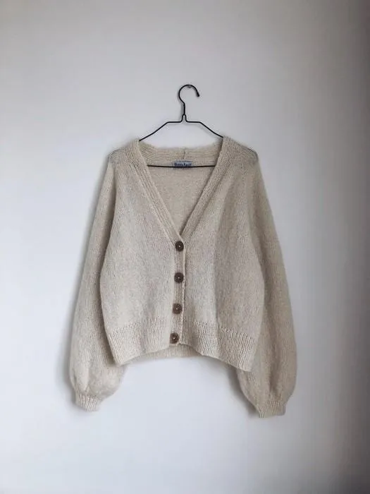 Balloon Cardigan by Petiteknit, No 1 yarn kit (ex pattern)