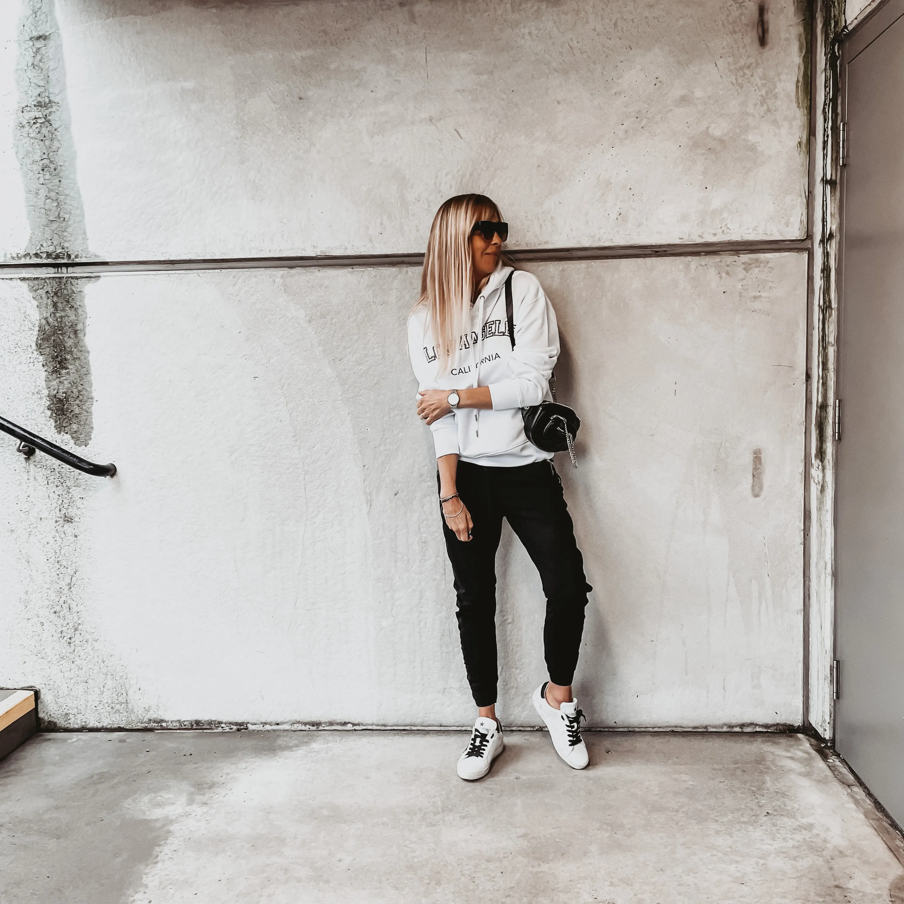 Super slouchy white LOS ANGELES hoody *super slouchy fit*